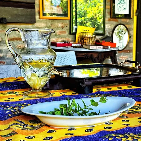 A Casa Di Maica فندق مبيت وإفطار فيرّارا