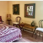 فندق مبيت وإفطار A Casa Di Maica 3*