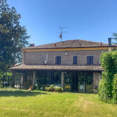 Panzió A Casa Di Maica Ferrara
