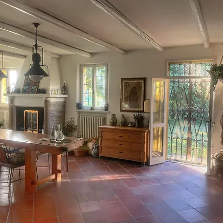 فندق مبيت وإفطار A Casa Di Maica 4*