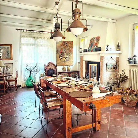 فندق مبيت وإفطار A Casa Di Maica