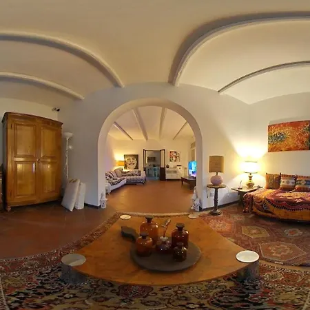 فندق مبيت وإفطار A Casa Di Maica 4*